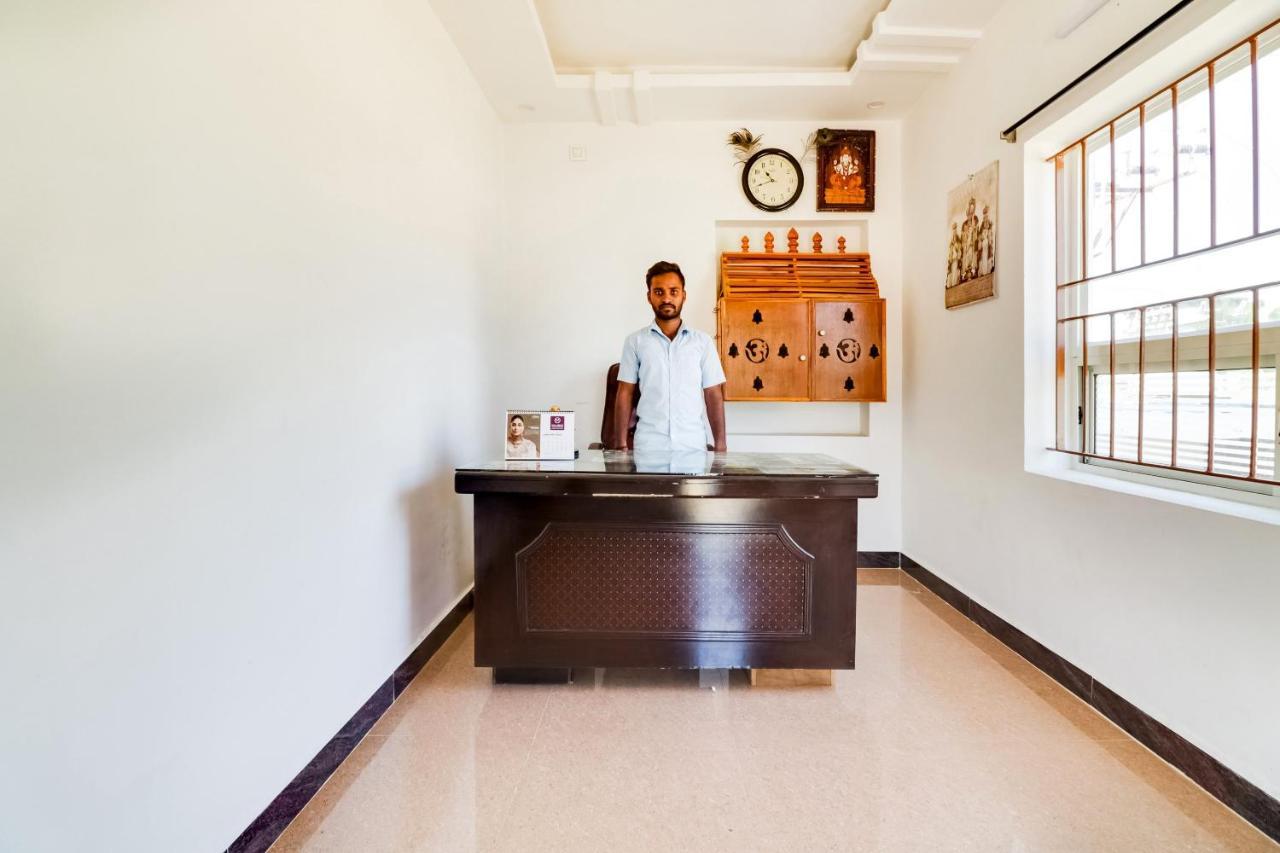 Hotel Oyo 68320 Bgr Residency Tirupati Exterior foto